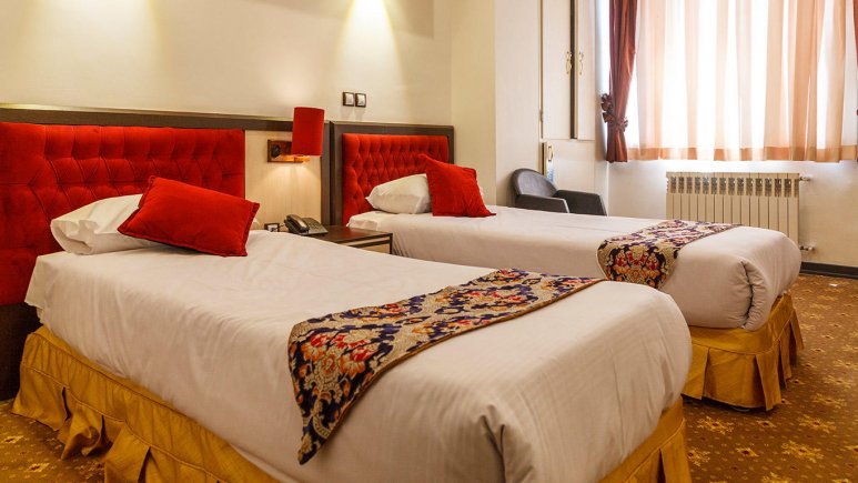 اتاق دو تخته توئین هتل مروارید تهران